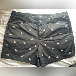 EUC. Women’s Sz 16 Black shorts embroidered with/watermelons